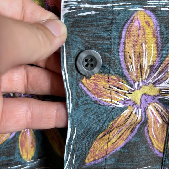 Territory Ahead shirt men's Medium button down pattern Hawaiian dad camp Buffet - Picture 8 of 8